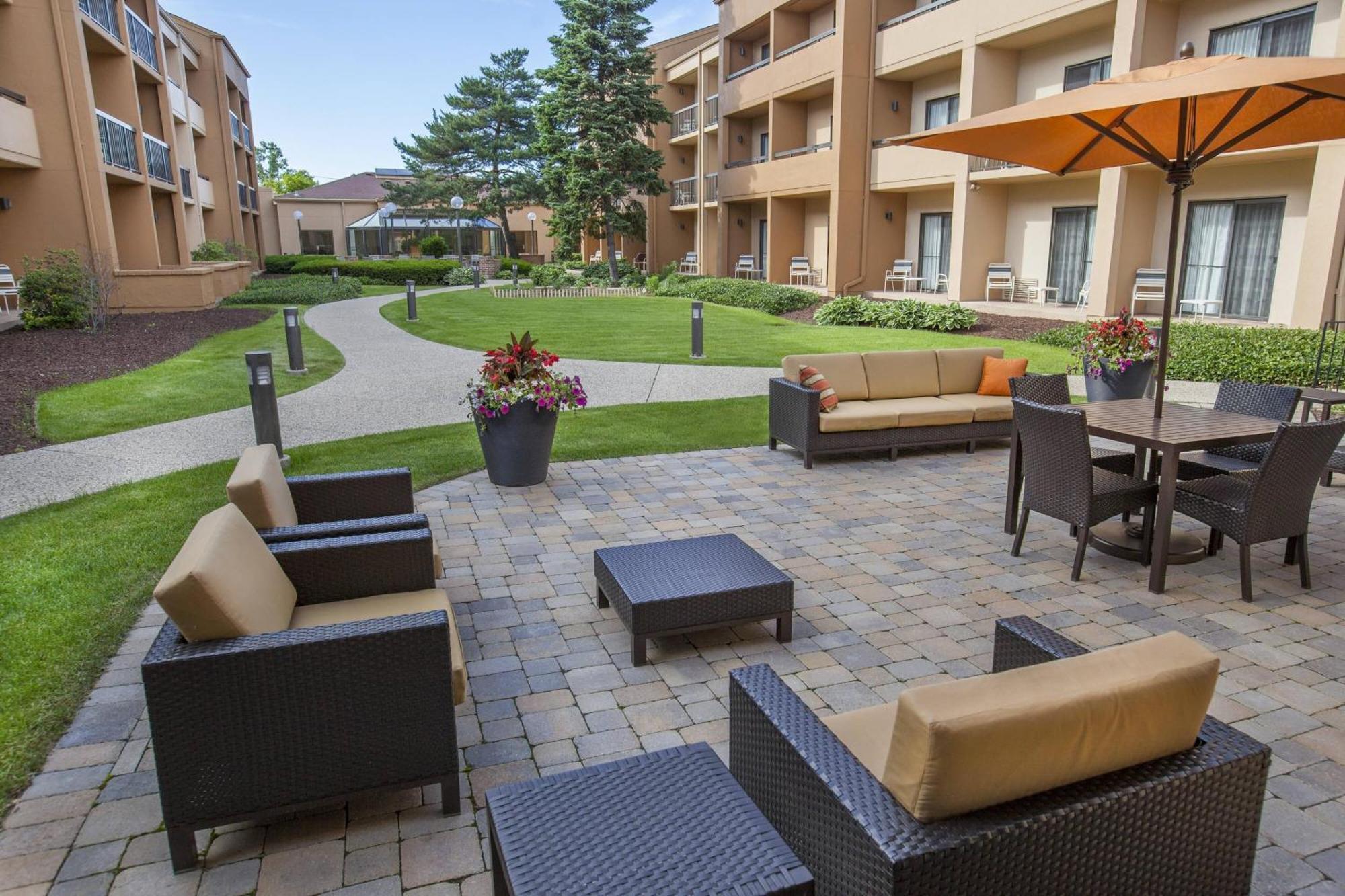 Courtyard Chicago Highland Park/northbrook
