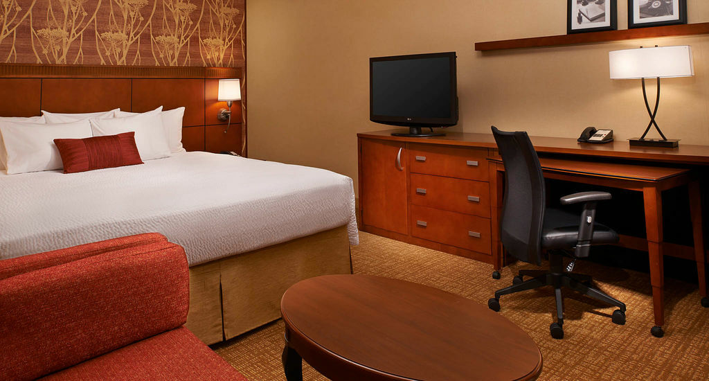 Courtyard Chicago Highland Park/northbrook Hotel 3*